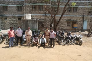 चोरी के 21 वाहन बरामद, चित्तौड़गढ़ पुलिस की कार्रवाई , Two vehicle theives arrested , Vehicle stolen for intoxication , 21 stolen vehicles recovered
