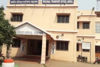 ambulance driver was neglected during carona time by the administration in Angul