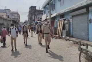 shopkeepers-opens-shops-after-2-pm-in-bilashipara