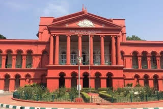 Karnataka High court directs Centre to increase daily Oxygen supply of State  Centre asked to increase daily Oxygen supply of Karnataka  Daily Oxygen supply of Karnataka  ഓക്സിജന്‍റെ അളവ് വര്‍ധിപ്പിക്കാന്‍ കേന്ദ്രത്തിനോട് ഹൈക്കോടതി വാര്‍ത്ത  ഓക്സിജന്‍ ക്ഷാമം കര്‍ണാടക പുതിയ വാര്‍ത്ത  ഓക്സിജന്‍ അളവ് വര്‍ധിപ്പിക്കാന്‍ കേന്ദ്രത്തിനോട് കര്‍ണാടക വാര്‍ത്ത