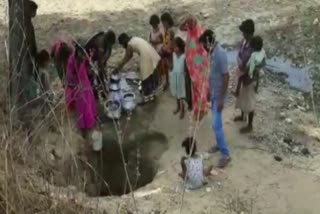 People of kundariya basti prevented neighbors from taking water for fear of corona