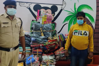 One held for robbing clothes from garment stores in Raipur