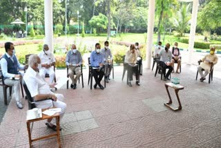 ಲಾಕ್​​ಡೌನ್​ ದಾರಿ ಹಿಡಿಯಲಿದ್ಯಾ ಸರ್ಕಾರ..?