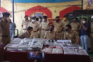 police arrested gang who frauded businessman