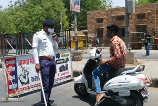 बाड़मेर पुलिस ने लोगों को भेजा क्वॉरेंटाइन सेंटर, Barmer Police sent people to Quarantine Center