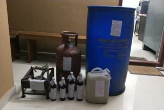 വാത്തിക്കുടി  എക്‌സൈസ് സംഘം  liquor seized from Idukki  liquor seized  vathikkudi