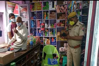 नगदी समेत लाखों का सामान पार , धौलपुर में चोरी,  Theft in groceries,  theives steal in groceries