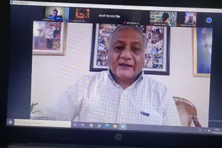 VK Singh met with journalists