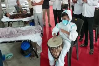 સુરતમાં આઈસોલેશન સંગીત પ્રોગ્રામમાં 13 વર્ષીય નન્હે ઉસ્તાદની સાથે દર્દીઓ ઝૂમી ઉઠ્યા