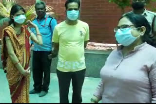 councillor visit vaccination canter ghonda school in delhi