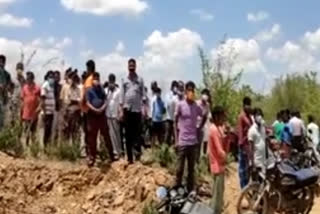 Ten killed as vehicle carrying gelatin sticks explodes in Andhra