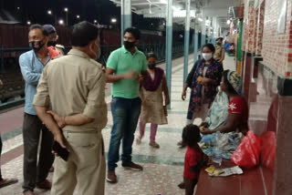 Odisha woman and child found at Sahibganj railway station