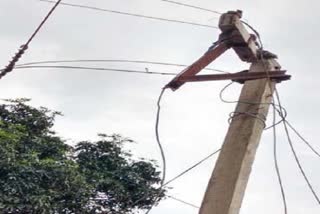 Truck damaged 22 electric poles in Hazaribagh