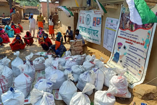 ration-kit-distributed-to-workers-in-giridih