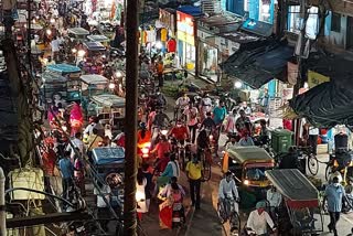 crowd at benachity market amid corona situation