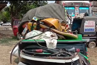 auto-collides-with-container-in-dhar-one-child-killed-4-injured