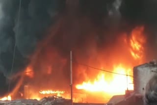 fire-broke-out-in-the-warehouse