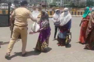 distributing ration in the city