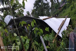 বিশ্বনাথত প্ৰচণ্ড ধুমুহাৰ ফলত বিস্তৰ ক্ষতিসাধন