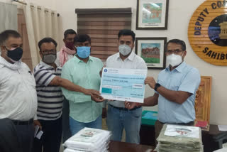 stone traders association gave 15 lakhs dcs to the csr fund in sahibganj