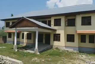 local people troubled due to close phc building in sopore