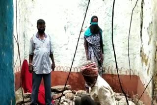 roof of indira awas demolished in dhanbad