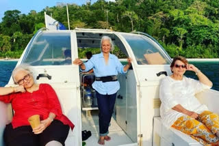 Waheeda Rehman, Asha Parekh & Helen Holidaying In Andaman