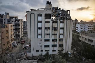 ISRAEL ROCKET HITS APARTMENT BUILDING