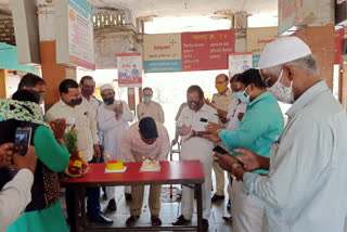 Birthday celebrations at Aurangabad Central Bus