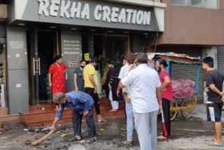 clothes shop caught fire in jamshedpur