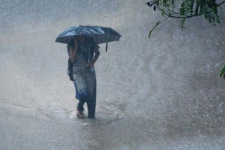 chances of heavy rain in kerala  സംസ്ഥാനത്ത് ശക്തമായ കാറ്റിനും മഴയ്ക്കും സാധ്യത  കാലാവസ്ഥാ നിരീക്ഷണ കേന്ദ്രം  weather forecast  heavy rain  yellow alert  orange alert  red alert  അറബിക്കടൽ