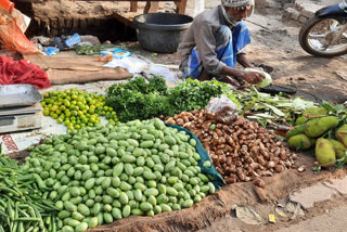 आसमान छू रहे सब्जियों के भाव