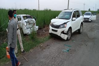 Police vehicle hit by Amol Sawant family