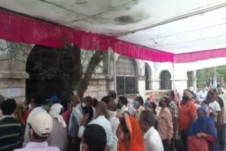 Vaccination Center Wardha crowd