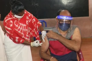 Kovid second dose vaccination started in Vijayawada