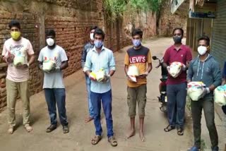 lock-down-food-kit-distribution-by-youth-team-in-dharwad