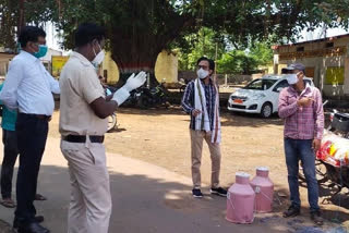 दूध व्यापारी , milk Man