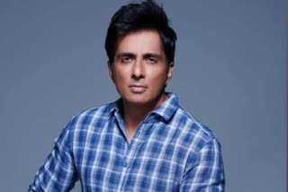 SONU SOOD PRAISED A BLIND LADIES CONTRIBUTION IN TWITTER