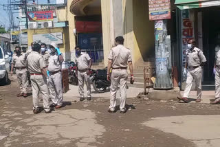 shoe shop and beauty parlor sealed for violating corona guideline in jamshedpur