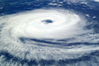 tautkte cyclone kerala  ടൗട്ടെ ചുഴലിക്കാറ്റ്  ശക്തമായ ചുഴലിക്കാറ്റ്  ഗോവയിലെ പാന ജി തീരം  അതിശക്തമായ മഴ