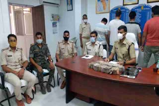 4 smuggler arrested