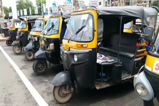 auto-drivers-are-facing-trouble-due-to-lockdown-in-raipur