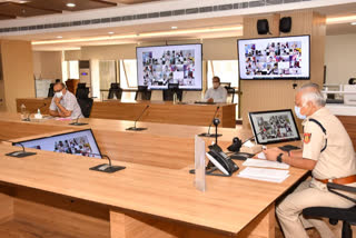 Delhi CP takes Covid review meeting