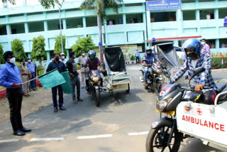 deoghar-district-administration-started-bike-ambulance