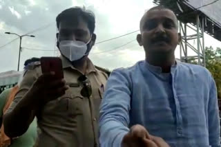 WATCH: BJP leaders misbehave with cops when caught without mask