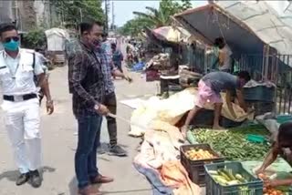 police take action to close market at newtown in kolkata