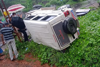 mm mani news  mm mani pilot accident  kottayam police jeep accident  എം.എം. മണി വാർത്ത  എം.എം. മണിയുടെ പൈലറ്റ് ജീപ് അപകടം  കോട്ടയം പൊലീസ് ജീപ്പ് അപകടം