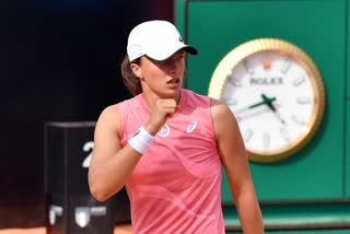 Italian Open: Iga Swiatek beats Karolina Pliskova to win title
