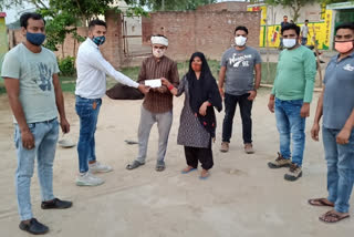 ngo members help in daughters marriage of labourer in agra