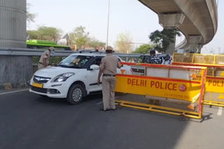 delhi police and CRPF personnel active on aya nagar border